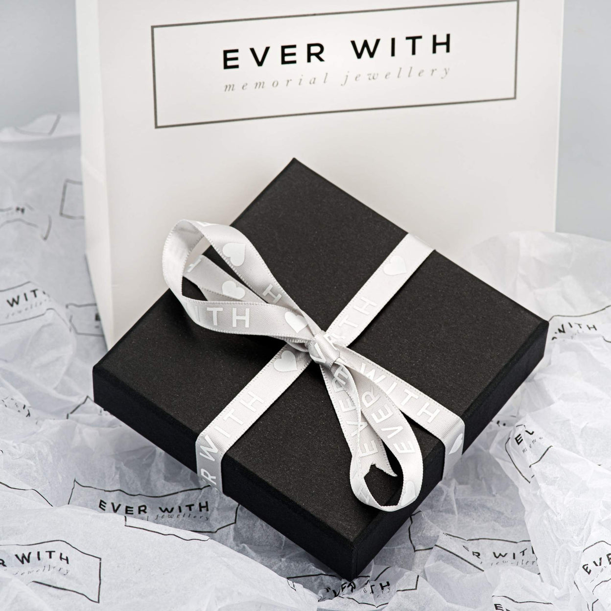 Load image into Gallery viewer, EverWith Engraved Star Standard Engraving Pendant